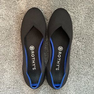 Rothy’s “The Flat” black size 8 shoes. Worn just a few times.